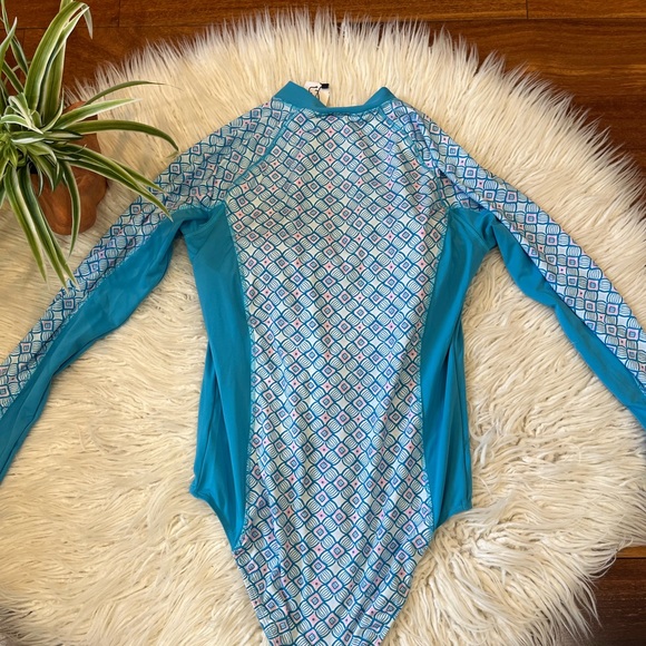 New🌿UPF 50 Preppy GEO Long Sleeve - Picture 5 of 9